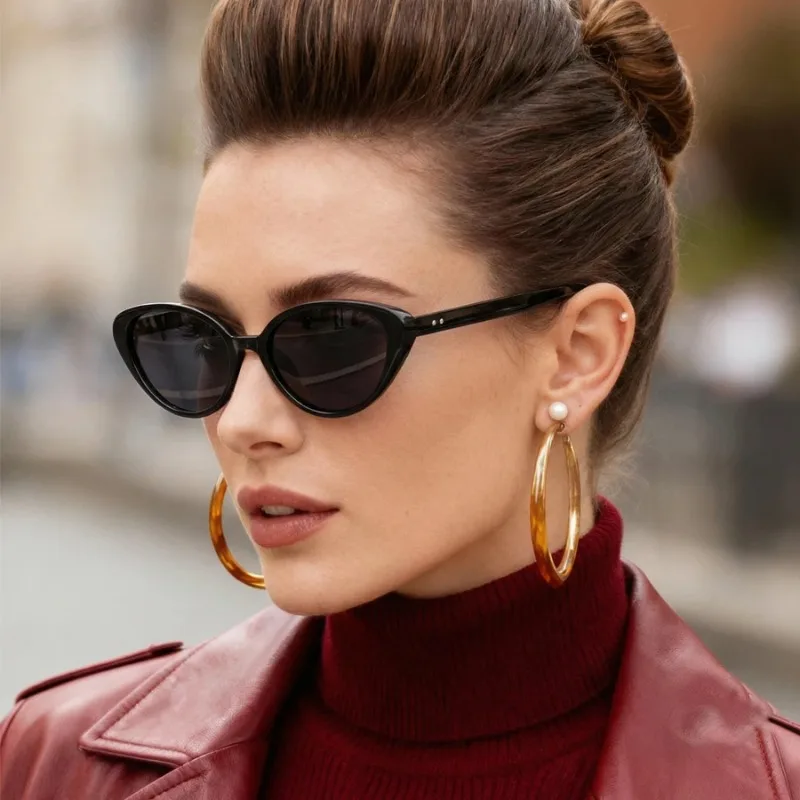 Rivets Brown Fashion Cat Eye S - đánh giá và giá Designer Sunglasses